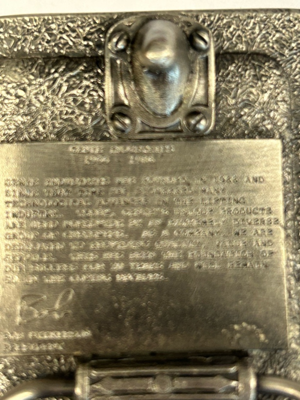 Genie Industries Limited Edition Belt Buckle 1968-1986 - Picture 4 of 6
